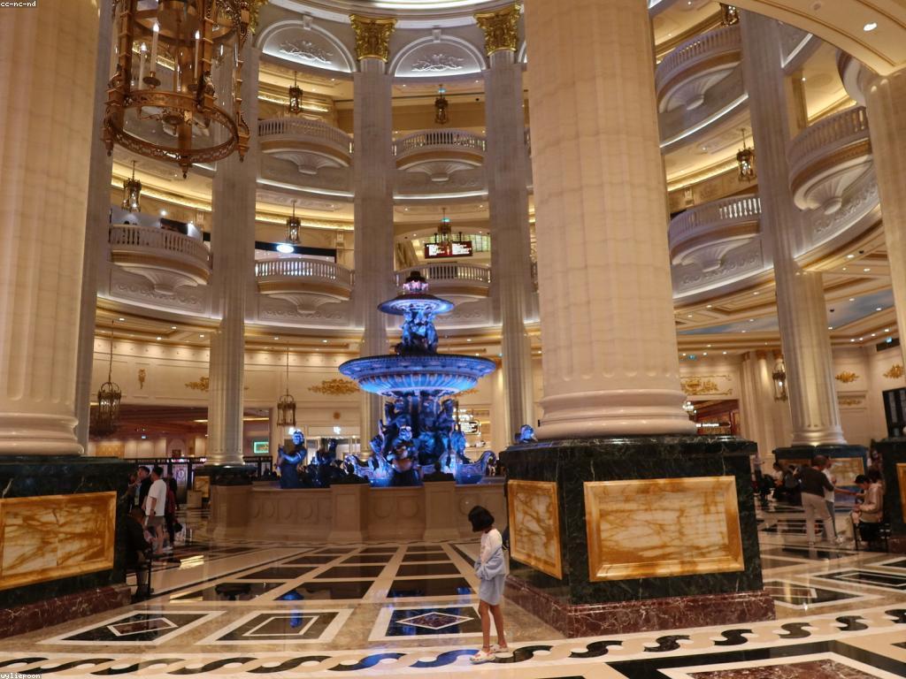 ការស៊ីសងល្បែង: ព័ត៌មាននិងយុទ្ធសាស្ត្រ